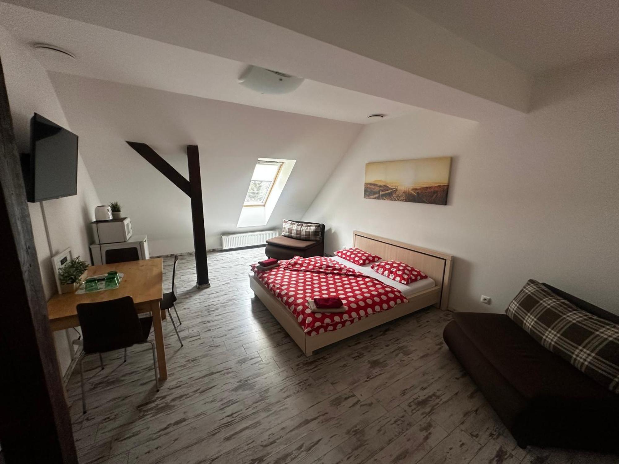 Penzion-Hutira Relax Club Handlová Zewnętrze zdjęcie