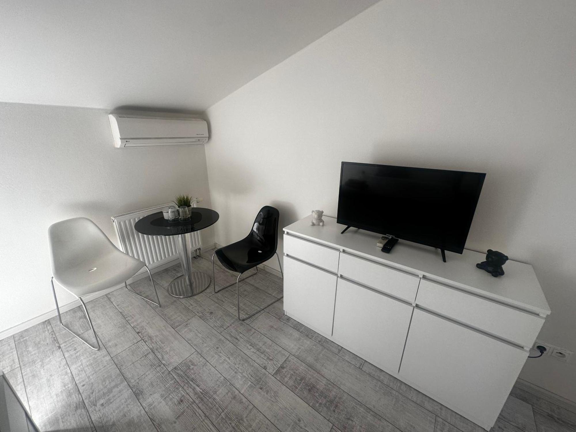 Penzion-Hutira Relax Club Handlová Zewnętrze zdjęcie
